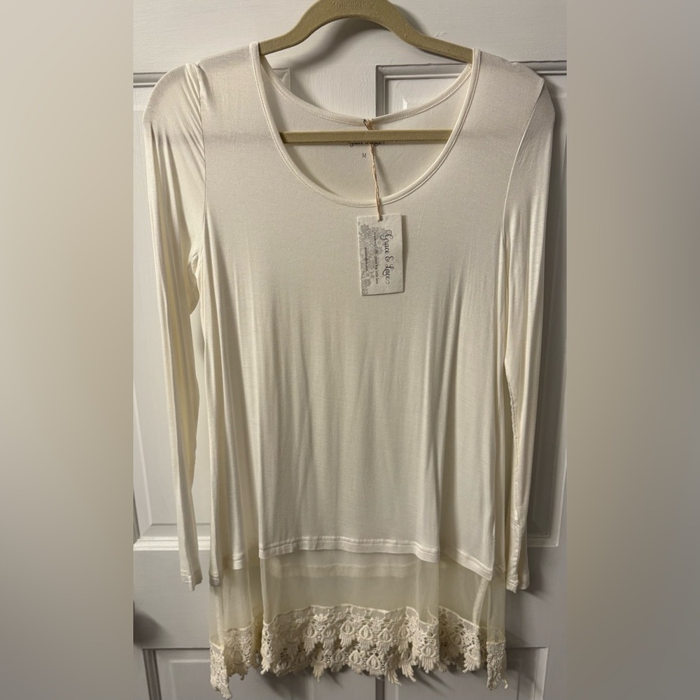 Grace & Lace Ivory Tunic with Lace Trim M‎ NWT